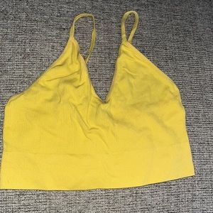 Yellow cropped tee